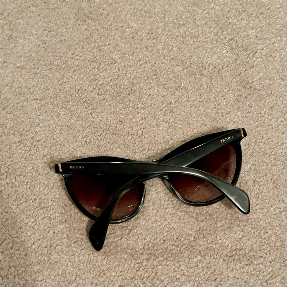 PRADA cat eye sunglasses. Tortoise and black. - Picture 6 of 8